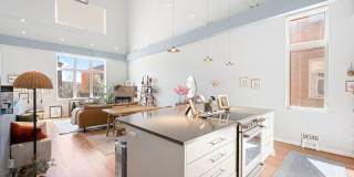 220 Roslyn St Gallery 11