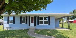 3 Bedroom Home With Carport! Gallery 1