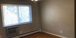 815-13TH Gallery 212