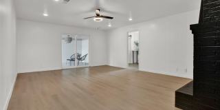 2910 W Crawford Street Gallery 16