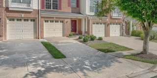 5407 COMMERCE Row Gallery 1