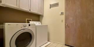 Stoneridge Garden Home with Air Conditioning *Available August 2026 Gallery 22