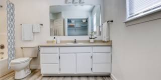 Penn Station Apartments Gallery 21
