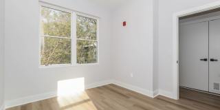 820 N 40th Street Gallery 28