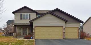 Spacious 4-Bed 4-Bath Home in Shakopee - Available Now! Gallery 1