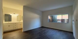 Updated 3 BR Condo at The Enclave in Redwood Oaks Updated 3 BR Condo at The Enclave in Redwood Oaks Gallery 13