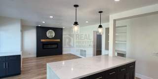 Resort-Style Living in Temecula – Pool Home with Designer Upgrades & 3-Car Garage Gallery 14