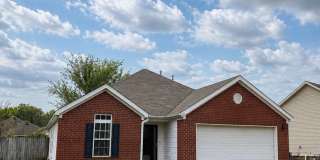 3bed/2bath Home with fenced yard!  New paint and Flooring Gallery 1