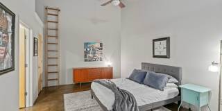 Fully Furnished 2 Bed / 2 Bath Modern Apartment Near Union Station! $2695.00! Gallery 13