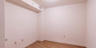 The Veridian Gallery 17