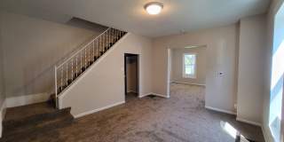 Affordable 3 Bedroom, 1 Bathroom Duplex with quick access to I-235 & downtown! Gallery 1