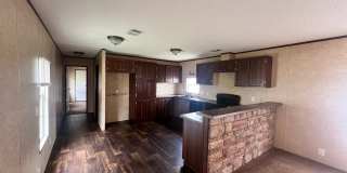 3 Bedroom / 2 Bathroom Home – Utilities Not Included Gallery 1