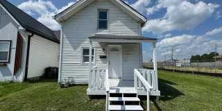 Fountain Square 2 Bed 1 Bath with large backyard. Fountain Square 2 Bed 1 Bath with large backyard. Gallery 1