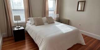 Charming 2BR Deleaded apt in Roslindale 3rd floor Gallery 5