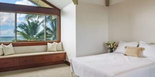 Luxury 5BR Oceanfront Home w/ Private Pool & Beach Access: Konishiki Beachhouse Luxury 5BR Oceanfront Home w/ Private Pool & Beach Access: Konishiki Beachhouse Gallery 30