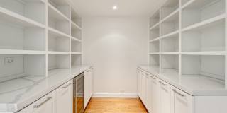 180 E Pearson Street Gallery 11