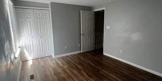 Room in 6 Bedroom Home at Flint Glenn Ln Gallery 4