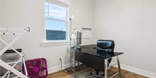 Cozy 2 Bedroom, 1 Bath Apartment Gallery 3