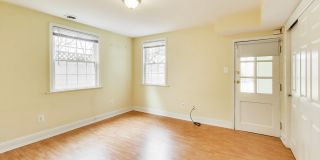 Bright and spacious 1-bedroom/1-bathroom condo available! Gallery 10