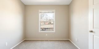 Charming 3 Bedroom Townhome in Highlands Neighborhood Gallery 21