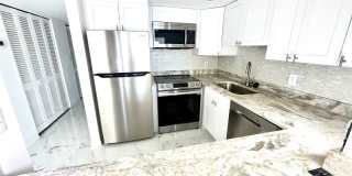 Gorgeous remodeled efficiency in Sea Towers off Duhme Road! Annual/Unfurnished in gated 55+ community Gallery 6