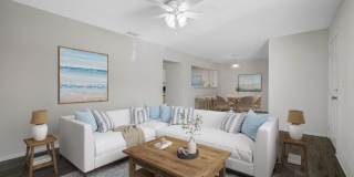 Tampa Woods Apartments Gallery 16