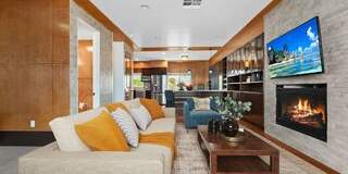 1743 South Barrington Avenue Gallery 4