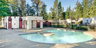 Highly Desirable Corner End-Unit in the Fairwood Area of Renton! Gallery 1
