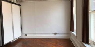126 MARKET Street Gallery 25