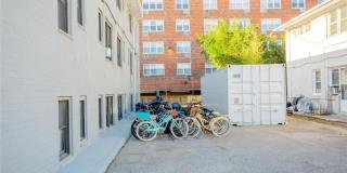 470 E Broadway Gallery 12