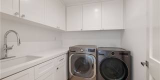85 Hillsdale Gallery 19