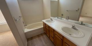 Hard to Find 4 Bedroom Single Story Gallery 20