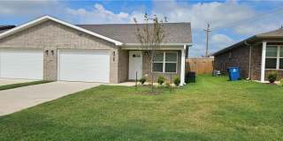 Nice Newer Duplexes Near XNA and Bentonville Gallery 9