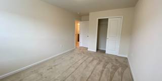 Room in 3 Bedroom Townhome at Talley St Gallery 35