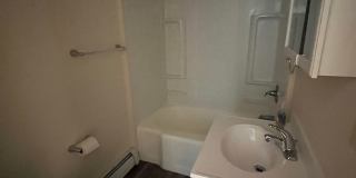 940 Woodlawn Street, 1st Floor Gallery 27