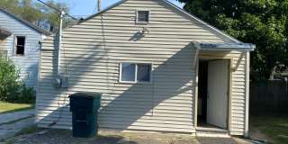 Cozy One bedroom Duplex located in Muncie, IN (Get approved before March 1st and get $250 OFF 1st Month Rent!!) Gallery 1