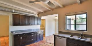 3 Bedroom + den with pool Gallery 17