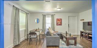 1920 NW 47th St Gallery 1