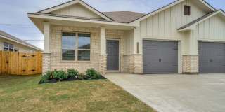 Beautifully designed and thoughtfully maintained duplex Gallery 1