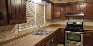 2832 Clyburne Street Gallery 1