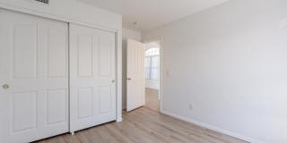 12471 W Holly Street Gallery 35