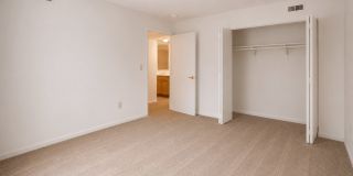 Creekside Square Apartments Gallery 19