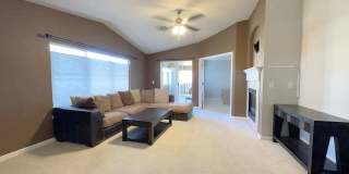 Spacious 2 Bed, 2 Bath + Office Townhome with Attached Garage | Broadlands Community Spacious 2 Bed, 2 Bath + Office Townhome with Attached Garage | Broadlands Community Gallery 8