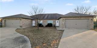 862 Oakwood Court Gallery 1