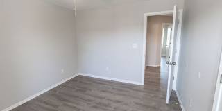 Large 4 bedroom Duplex Gallery 37