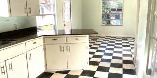 Charming South Austin Classic Gallery 14