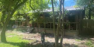 NEW ON MARKET (7 ACRE HOA GUADALUPE RIVER PARK COUPLE BLOCKS AWAY) Gallery 1