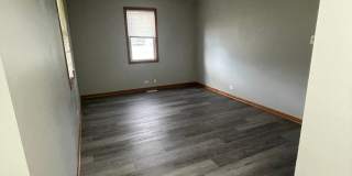 Beautiful and spacious 2 Bedroom 1 Bath house in Lansing, IL MUST SEE Gallery 3