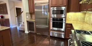 Beautiful Pavilions Condo! Gallery 7