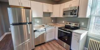 400 DOUGLAS Street NE Gallery 5